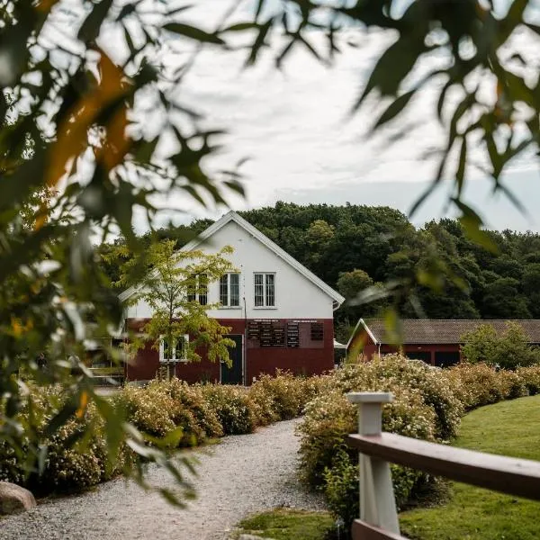 Holma Stångenäs Golf, hotel v destinaci Brastad