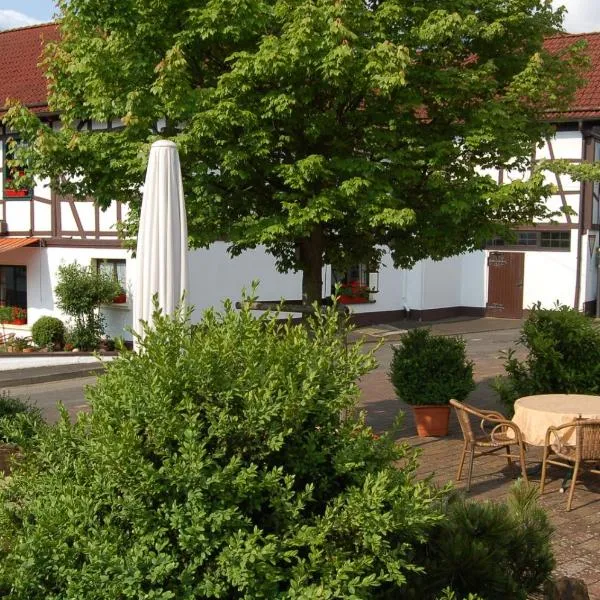 Landgasthaus Pfahl, hotel v destinaci Wershofen