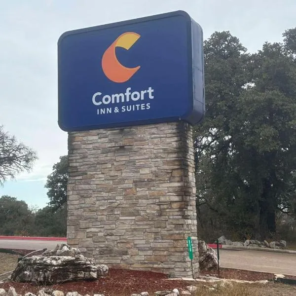 Comfort Inn & Suites, hotel v destinaci Burnet