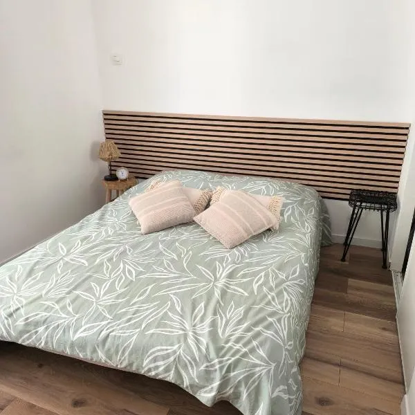 Charming studio in downtown, hotel v destinaci Montélimar