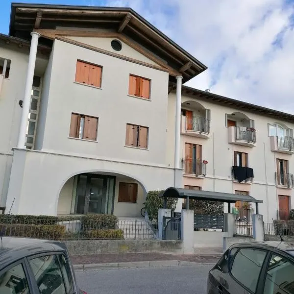 Casa vacanze 6, hotel v destinaci Pescincanna