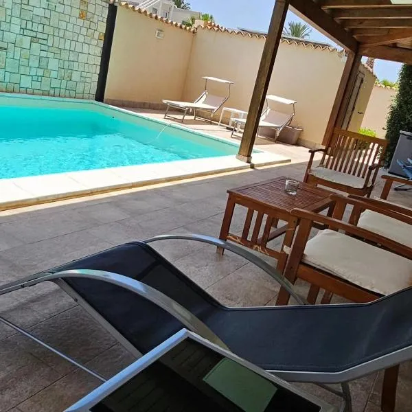 B&b A Due Passi Dal Sole, hotel v destinaci Porto Empedocle