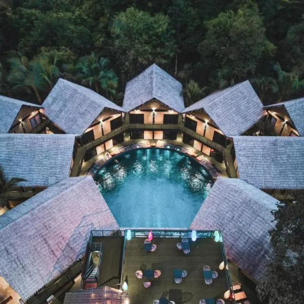A Coral Reefs Resort Langkawi โรงแรมในกัวห์
