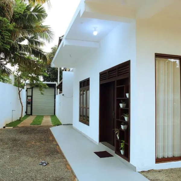 Villa Amber Breeze, hotel v Mirisse (jih)