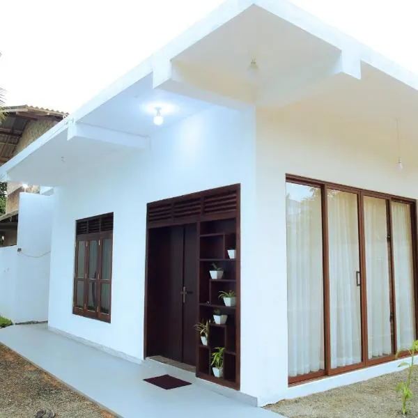 Villa Amber Breeze, hotel in Mirissa
