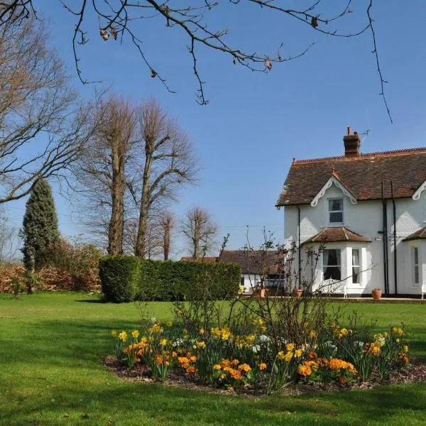 Hookwood Lodge London Gatwick, hotel in Horley