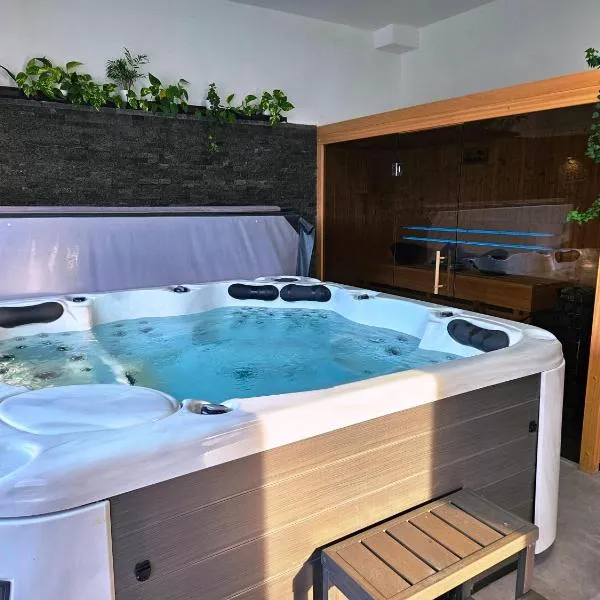 Domek Cztery Pory Roku - Garncarska 1, hotel in Czchów
