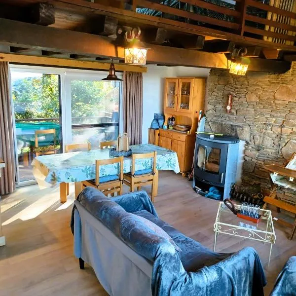 Louloudia - Bonsoy Jaune 12 Blaimont - huis in het bos met mooi zicht en rustig gelegen, hotel in Blaimont