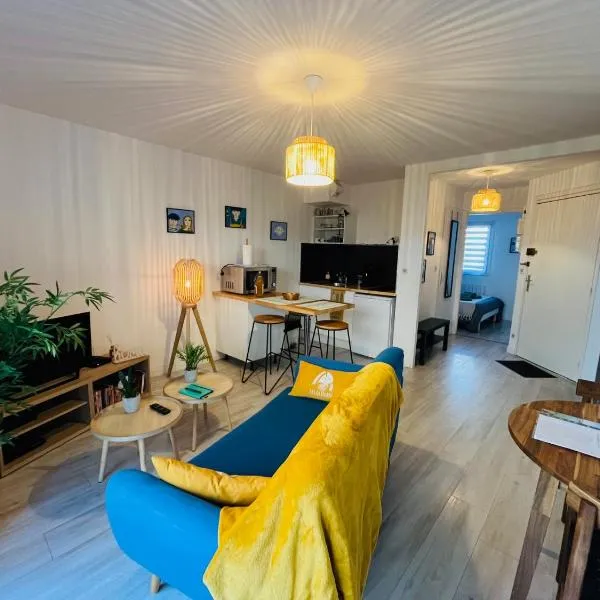 Au bord de l'eau, hotel v mestu Concarneau