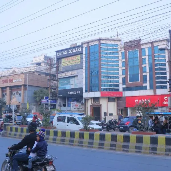 Hotel Panache 500 Mtrs From Shri Krishna Janam bhumi Teample, hotel v destinaci Mathura