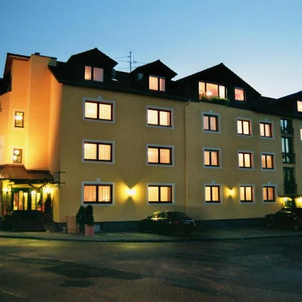Hotel-Restaurant Central am Königshof, hotel v destinaci Viernheim