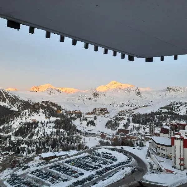 Appartement 4 personnes dans le mythique Paquebot des Neiges à La Plagne – hotel w Aime La Plagne