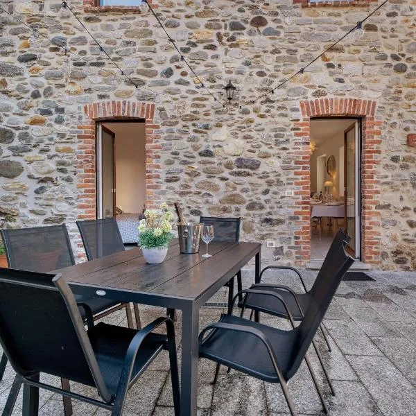 Residenza Jasmine Grey Apartment, hotel in Verbania