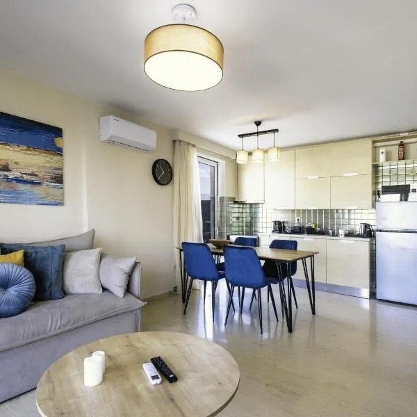 Lis153 by Smart Cozy Suites - Top Floors with Amazing City View - Available 24hr, хотел в Атина