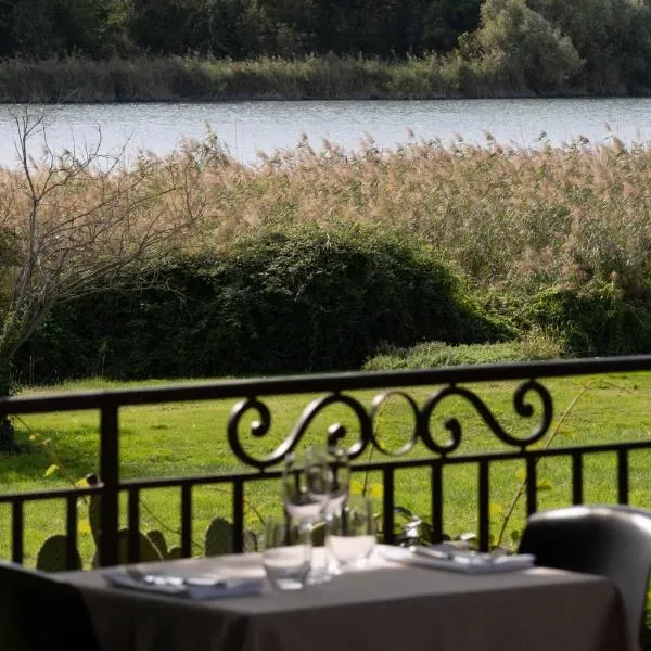 Logis Hôtel Les Vieilles Granges – hotel w mieście Granges-Les-Beaumont
