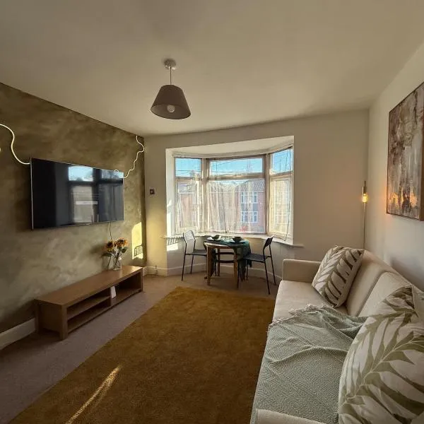 Private Spacious One-Bedroom Flat - Located Between the City Centre and the New Forest, hotel v destinaci Totton
