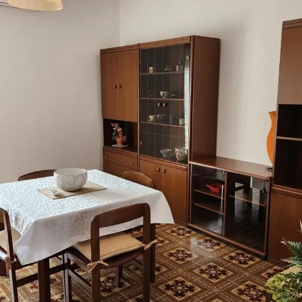 Mastro - Apartment with air conditioning, hotel v destinácii Sulmona