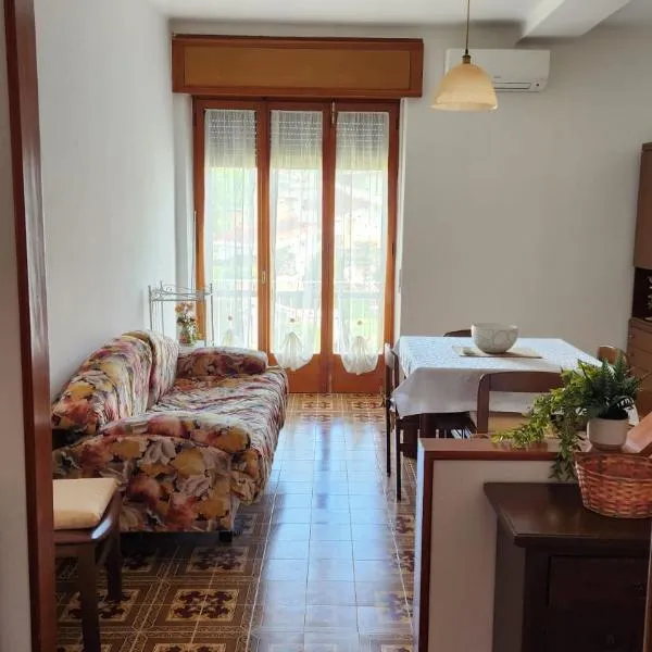 Mastro - Apartment with air conditioning, ξενοδοχείο στη Σουλμόνα