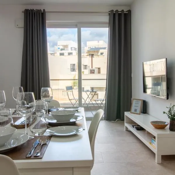 Sandstone Apartment 17, hotel v destinaci Marsaskala