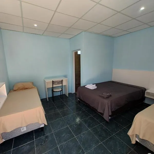 Jr hospedaje, hotel v destinaci Paso de los Libres