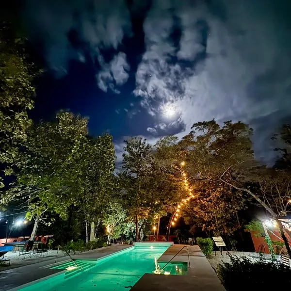Pinilla Highlands Incredible mountain views, hotel v destinaci Tamarindo
