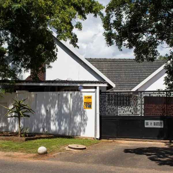 118 Bayley Street, hotel a Benoni