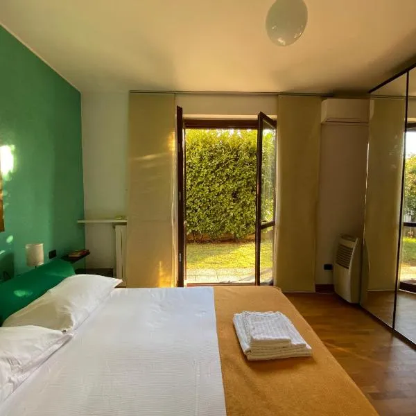 Roma 1 Apartment - THE V Collection, hotel v destinaci Turate