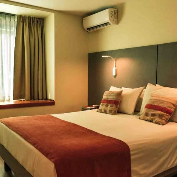 ホテル エウロテル エル ボスケ（Hotel Eurotel El Bosque）、サンティアゴのホテル