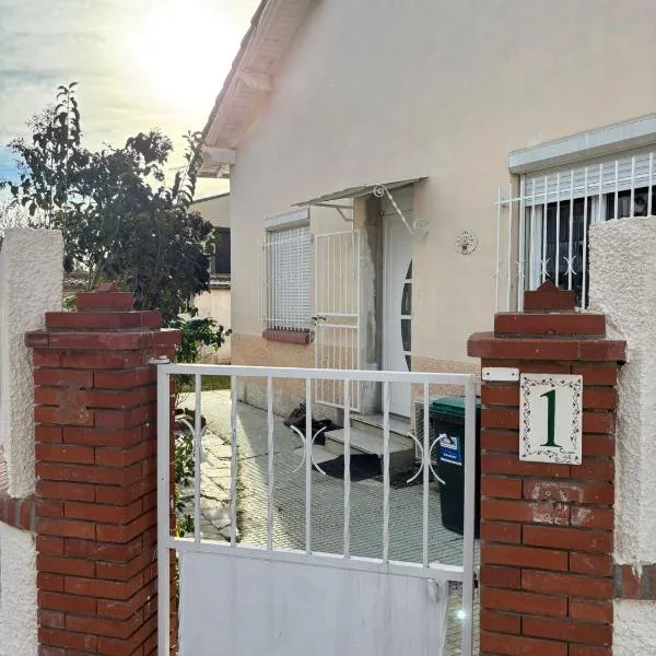 Charmante Maison avec Jardin Proche du Centre de Perpignan, hotel v destinaci Perpignan