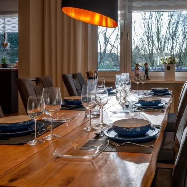 Exclusives 110m2 Ferienhaus Inge mit Garten, hotel v destinaci Wilhelmshaven