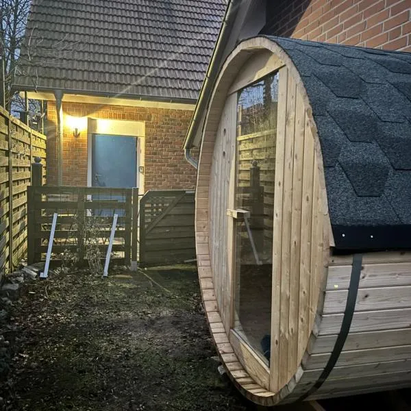 Cheap place to stay with sauna, hotel in Schloß Holte-Stukenbrock