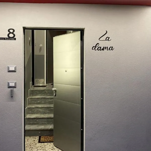 La Dama A Piazza Bengasi, hotel Moncalieriben