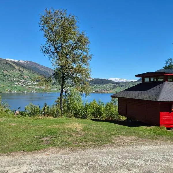 Kvamshaugen hytter, hotel in Luster