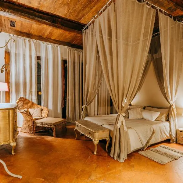 Castello di Piovera, hotel in Piovera