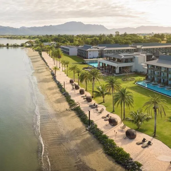 Crowne Plaza Fiji Nadi Bay Resort & Spa by IHG, hotel v mestu Nadi