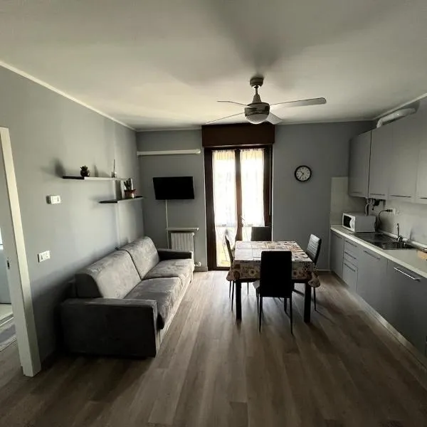 bilocale con NETFLIX INCLUSO, hotel v destinaci Lodi