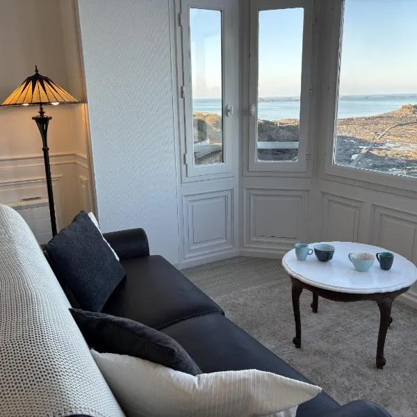 Villa XIXe Vue mer, hotel a Dinard