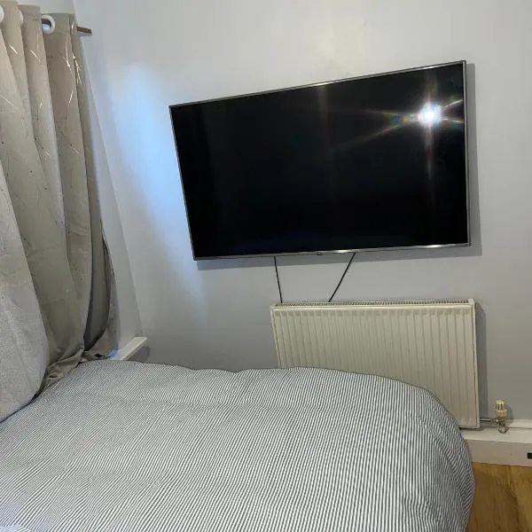 Comfy Room with Dedicated Bathroom 2, hotel v destinaci Doncaster