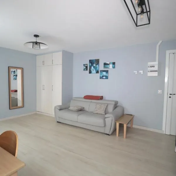 Appartement élégant - Montmartre, hotel in Paris