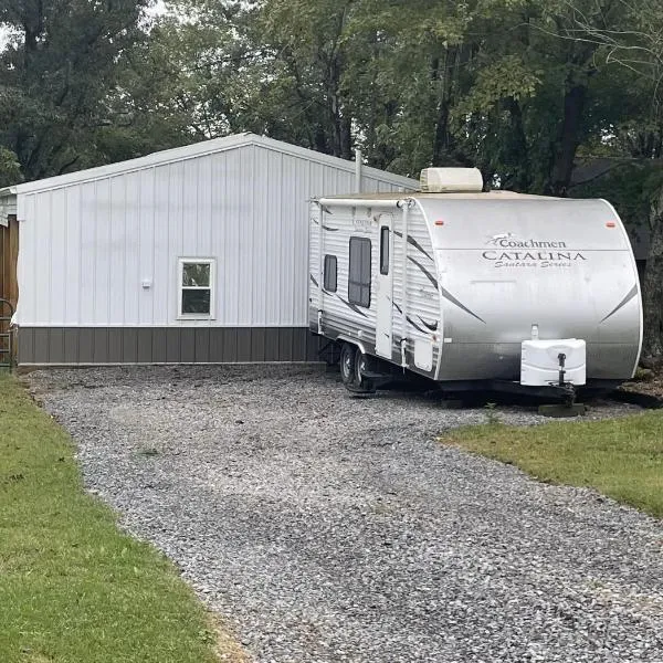 Cozy Camper, hotel v destinaci Creal Springs