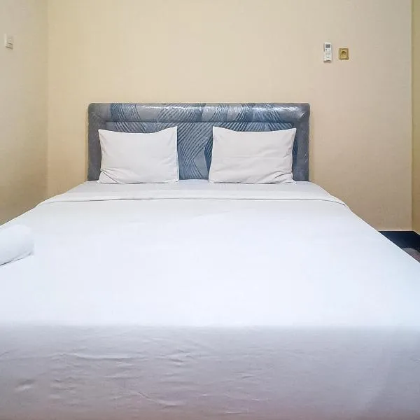 RedDoorz at Senaz Guesthouse Mataram, hotel v destinaci Mataram