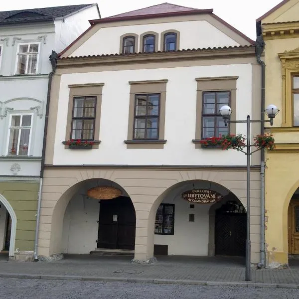 Apartments U Kašny, hotel en Krásný Dvŭr