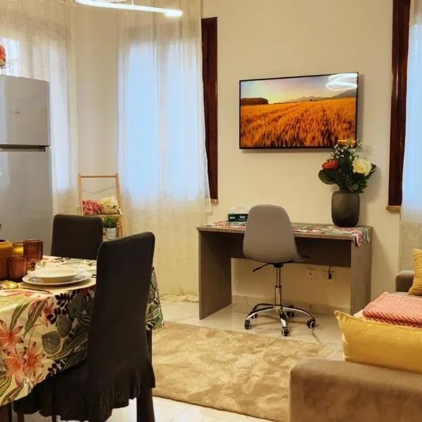 Private apartment in Mestre Ve, hotel v Mestre