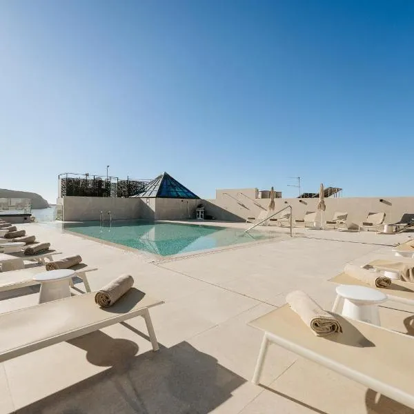 Hotel Reveron Plaza, hotel Los Cristianosban