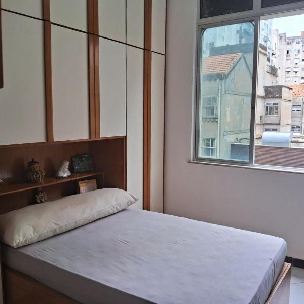 Apartamento e garagem junto à praia, 03 quartos até 06 hóspedes - Foto 2