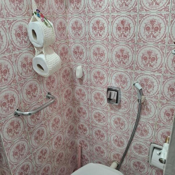 Apartamento e garagem junto à praia, 03 quartos até 06 hóspedes - Foto 3