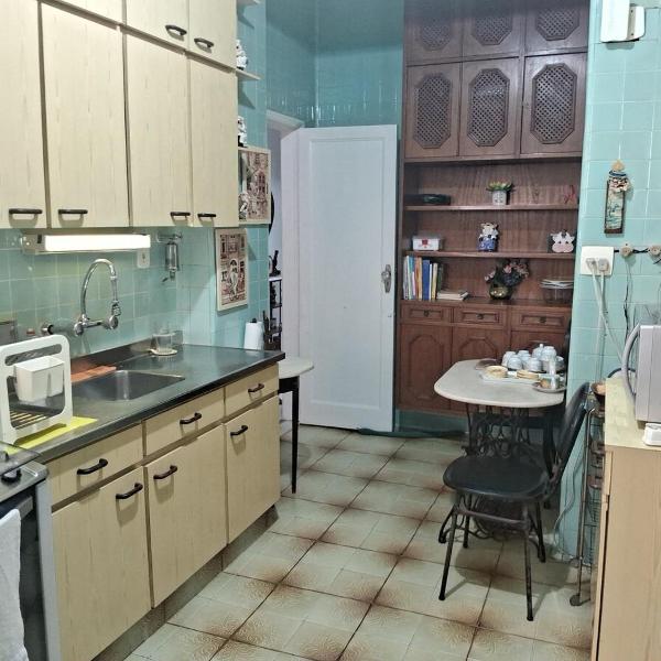 Apartamento e garagem junto à praia, 03 quartos até 06 hóspedes - Foto 4