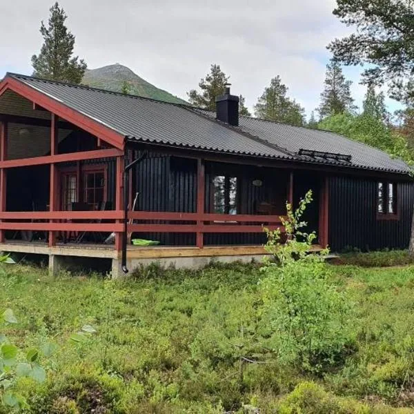 Sauna | Wi-Fi | Terrace | Wood stove | No Pets, hotelli kohteessa Lofsdalen