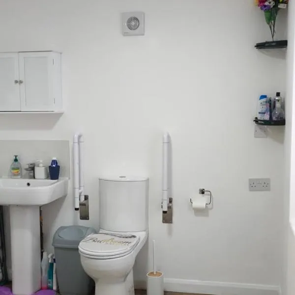 Comfortable holiday home in Basildon Essex, hotel v destinaci Laindon