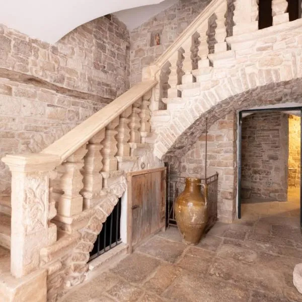 Palazzo Rizzi Dimora dei Templari, hotel v destinaci Bitetto